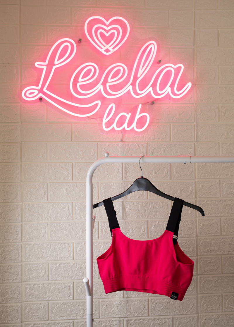 Top Sportivo Hot Pink Curvy per Taglie Forti Plus Size | Leela Lab