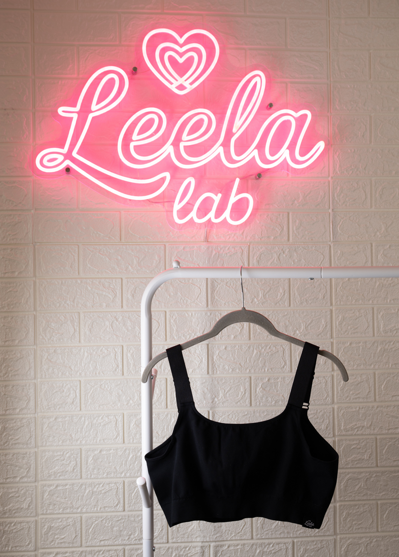 Top Sportivo Nero Curvy per Taglie Forti Plus Size | Leela Lab