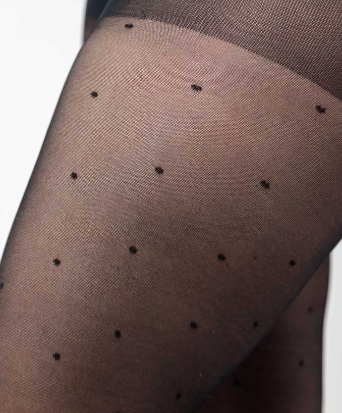 Collant Curvy 30 Den Mini Pois Nero Indossato Taglie Forti | Leela Lab